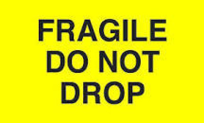 AirTrack® Fragile Shipping Labels